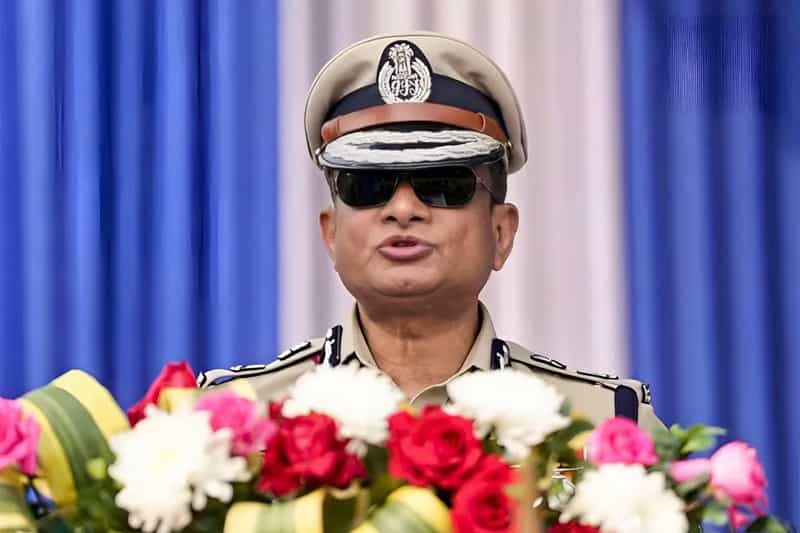 বিদায়ী ভাষণে রাজ্য পুলিশের ভুয়সী&hellip;