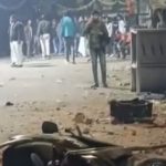 বিরিয়ানি কেনাকে কেন্দ্র করে ইটবৃষ্টি-বোমাবাজি টিকিয়াপাড়ায়