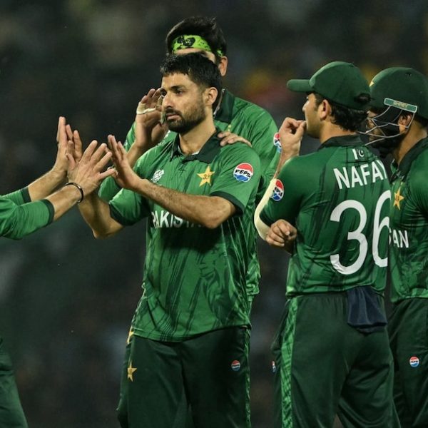 বড় শাস্তি পাক ক্রিকেটারদের! দিতে হবে মোটা অঙ্কের&hellip;