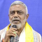 “আমিও তার গ্রেফতারি চাই” সোনা পাপ্পুর সঙ্গে ঘনিষ্ঠতা নিয়ে জানালেন দেবাশীষ কুমার