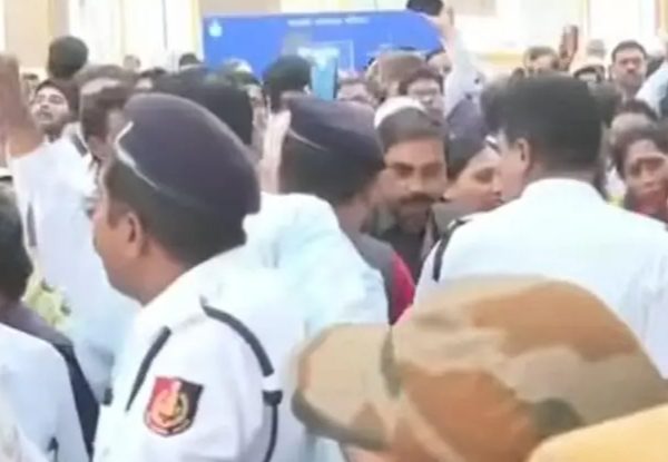 ফের নিয়োগের দাবি তুলে বিকাশ ভবন অভিযান টেট&hellip;