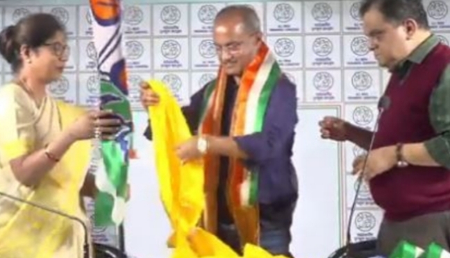 ফের ধাক্কা খেল বিজেপি! তৃণমূলে যোগ দিলেন বিজেপি বিধায়ক বিষ্ণুপ্রসাদ শর্মার