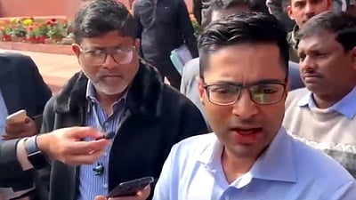“নতুন বোতলে পুরনো মদ” নির্মলার বাজেটকে কটাক্ষ অভিষেকের