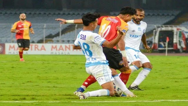 ঘরের মাঠে এগিয়ে গিয়েও পরাজয়&hellip;