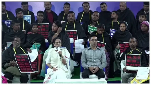 “একা লড়াই করার ক্ষমতা রাখে” কংগ্রেসের সঙ্গে জোট সম্পর্কে বক্তব্য মমতার