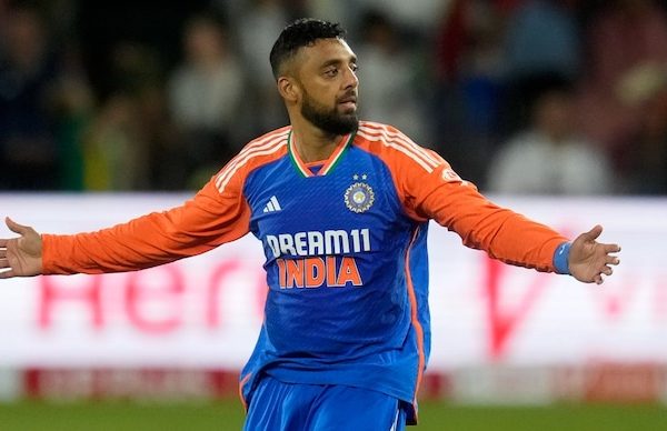 “সমস্যা হবে না বরুণকে খেলতে” মহাযুদ্ধের আগে হুঁশিয়ারি&hellip;