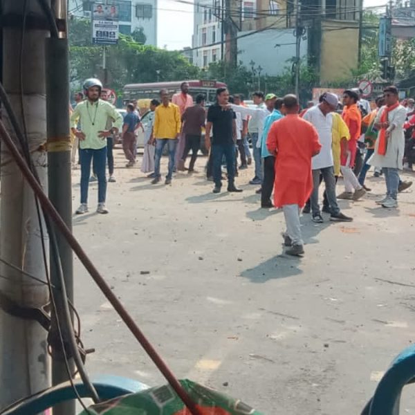 রক্তাক্ত গিরিশ পার্ক, ইটবৃষ্টি তৃণমূল-বিজেপি কর্মীদের, ভাঙচুর শশী&hellip;