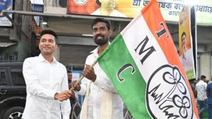 বাম শিবির থেকে তৃণমূলে আসা প্রতীককে মুখপাত্রের পদে&hellip;