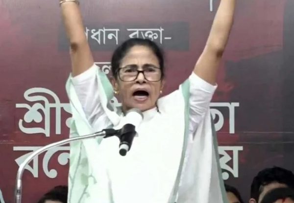 “আবার দেখা হবে” জয় পাকার বার্তা মমতার