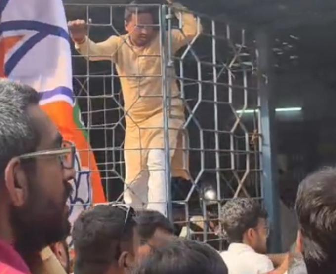 শশী পাঁজার বাড়িতে হামলার ঘটনায়&hellip;