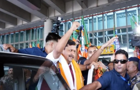 ভোটমুখী বাংলায় এলেন নীতিন নবীন