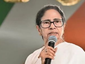 মাঝরাতে তালিকা প্রকাশ নিয়ে ক্ষোভ উগরে দিলেন মমতা