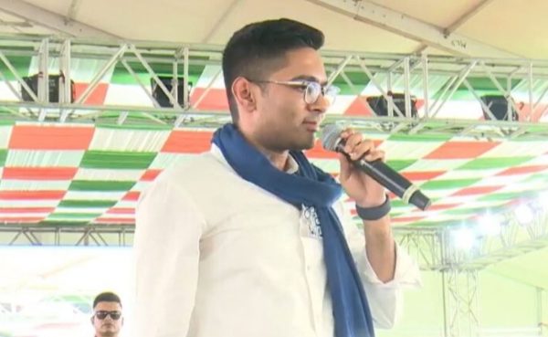 পাথরপ্রতিমা থেকে পাঁচ প্রতিজ্ঞা তুলে ধরলেন অভিষেক