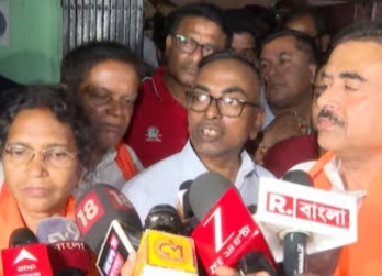 আদালতের অনুমতিতে নিজের নাম ও পরিচয় প্রকাশ্যে আনলেন অভয়ার মা