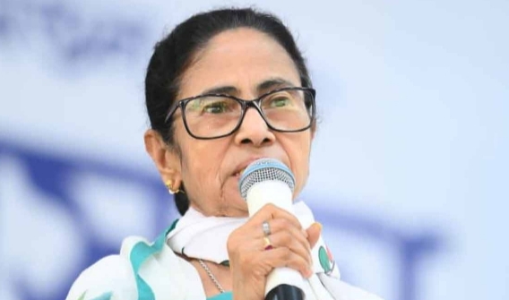 মমতার বিরুদ্ধে কমিশনে অভিযোগ বিজেপির