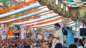 “দলে আর কোন গদ্দারকে নেবেন না” মমতাকে অনুরোধ&hellip;