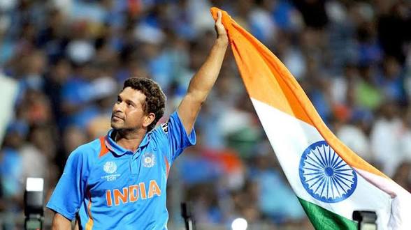 কেরিয়ারের শেষ জীবনে এসে বাদ পড়ার হুমকি পেতে হয়েছিল শচীনকে