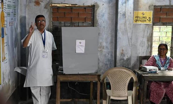 ভোট দিলেন শুভেন্দু, কী বললেন?