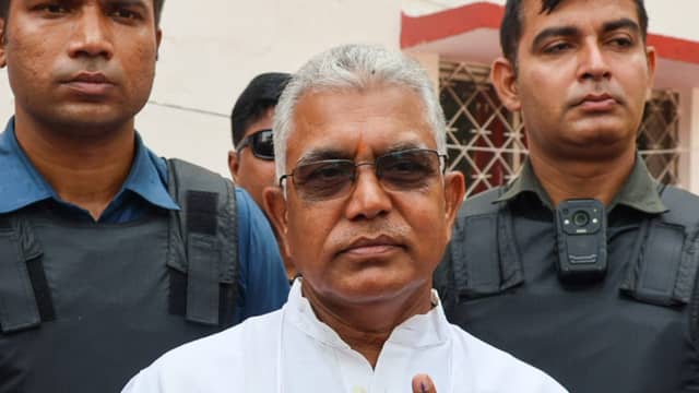 ভোট দিলেন দিলীপ ঘোষ, কী&hellip;