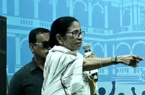 ভোটের আগে ফের নাম না করে শুভেন্দুকে টার্গেট&hellip;