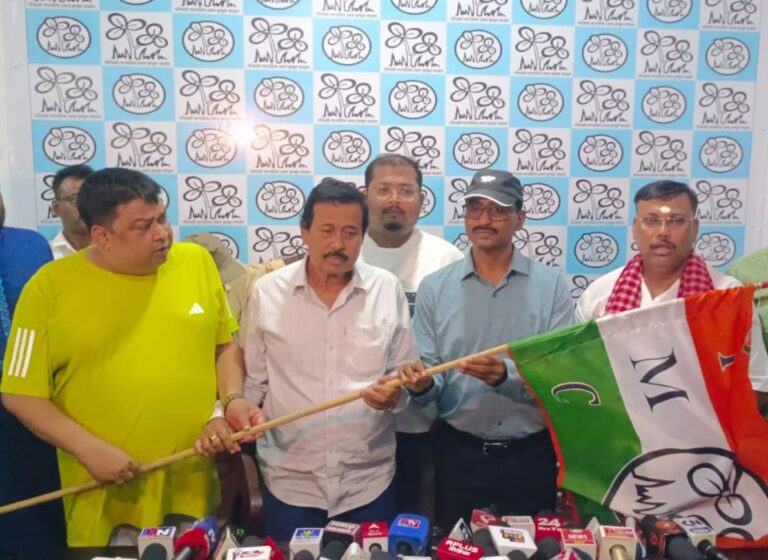 ‘ঘর ওয়াপসি’ বাবু মাস্টারের, ফিরলেন&hellip;