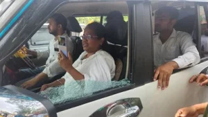 অভিষেক বন্দ্যোপাধ্যায়ের কর্মসূচিতে যোগ দিতে যাওয়ার পথে মিতালি&hellip;
