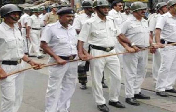 ভোটের মুখে দাগি অপরাধীদের বিরুদ্ধে অভিযান পুলিশের, গ্রেপ্তার&hellip;