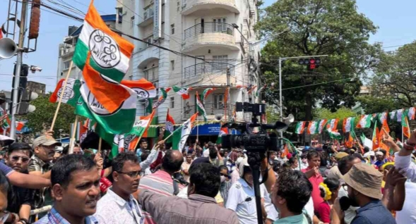 তৃণমূল-বিজেপি কর্মীদের স্লোগান-পাল্টা স্লোগানে চাঞ্চল্য ভবানীপুরে