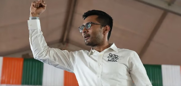 “১ মাসের মধ্যে সকলের ভোটাধিকার ফিরিয়ে দেওয়া হবে” বড় ঘোষণা অভিষেকের