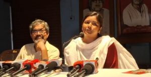 ভোটের মুখে উত্তরপাড়ার জন্য ইস্তেহার প্রকাশ মীনাক্ষীর