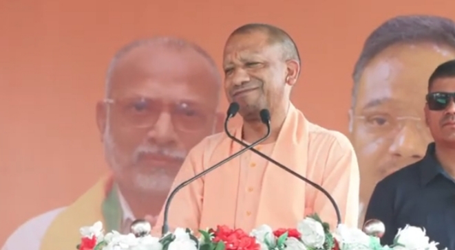 “বিজেপি শেষ করবে তৃণমূল কংগ্রেসের বালি-মাটি-মাফিয়ারাজ” হুংকার যোগীর