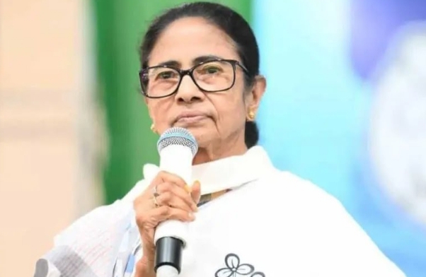 কলকাতা বিমানবন্দর কর্তৃপক্ষের বিরুদ্ধে ইচ্ছাকৃত হেন*স্তা*র অভিযোগ মমতার