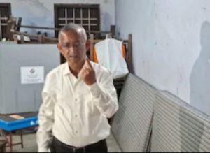 “মানুষ সবকিছুর উত্তর দেবে”: গৌতম দেব