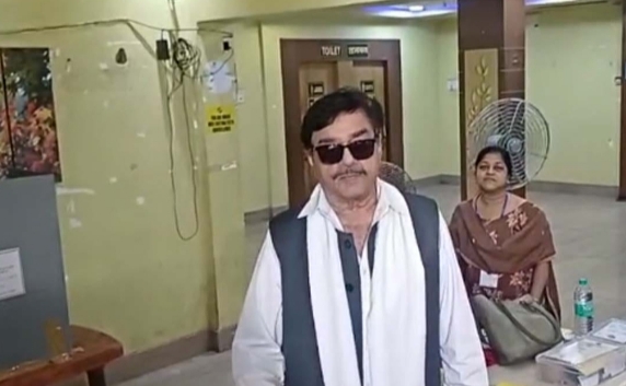 তৃণমূল কংগ্রেসের বড় ব্যবধানে জয় নিয়ে আত্মবিশ্বাসী শত্রুঘ্ন সিনহা