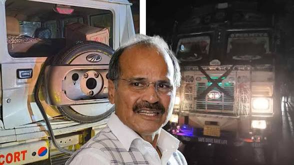 অধীরের নিরাপত্তারক্ষীদের বহনকারী এসকর্ট গাড়িতে&hellip;