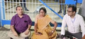 ক্ষুদিরাম অনুশীলন কেন্দ্রের গেটে অবস্থানে বিক্ষোভ শশী-কুণালের