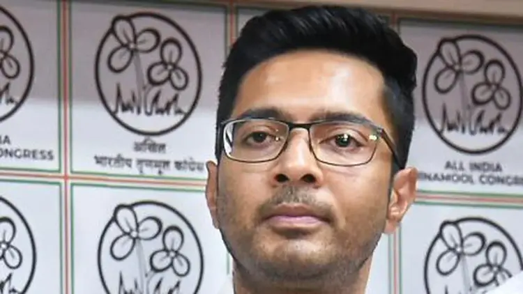 অভিষেকের বিরুদ্ধে ভবানীপুর থানায় দায়ের…