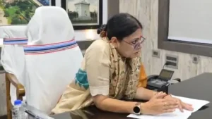 “রাস্তায় বিনা ভয়ে মহিলারা চলাফেরা করতে পারবেন”: অগ্নিমিত্রা&hellip;