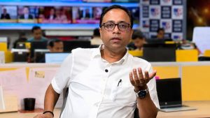 দলীয় মুখপাত্রের দায়িত্ব থেকেও সরে দাঁড়ালেন অরূপ
