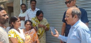 অধীরকে মালা পরানোর জন্য বড় শাস্তি ধোপঘাটি এলাকার&hellip;