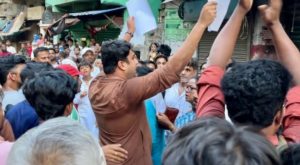 তোপসিয়ায় বুলডোজার অভিযান: এলাকাবাসীদের হাতে কোর্টের নির্দেশের প্রতিলিপি&hellip;