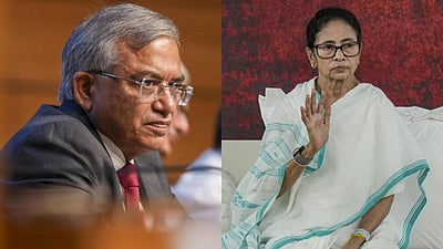 মমতা হারার পরও ক্ষমতা ছাড়ছেন না কেন?