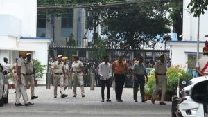 ভবানী ভবনে হাজিরা অভিষেকের