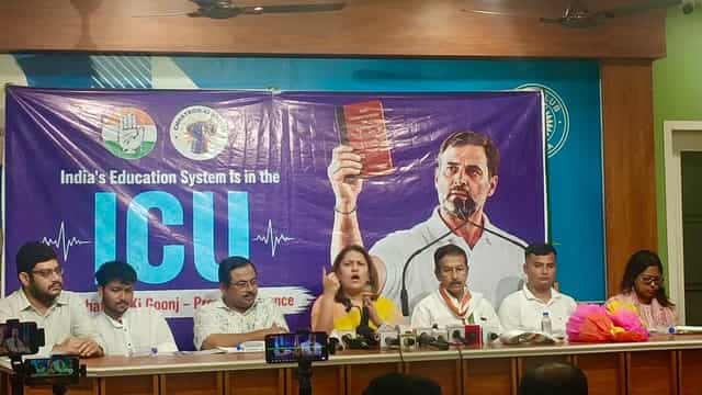 “মোদি সরকারের দ্বারা হত্যা” প্রশ্নফাঁসের পর আত্মঘাতী সম্পর্কে বললেন সুপ্রিয়া