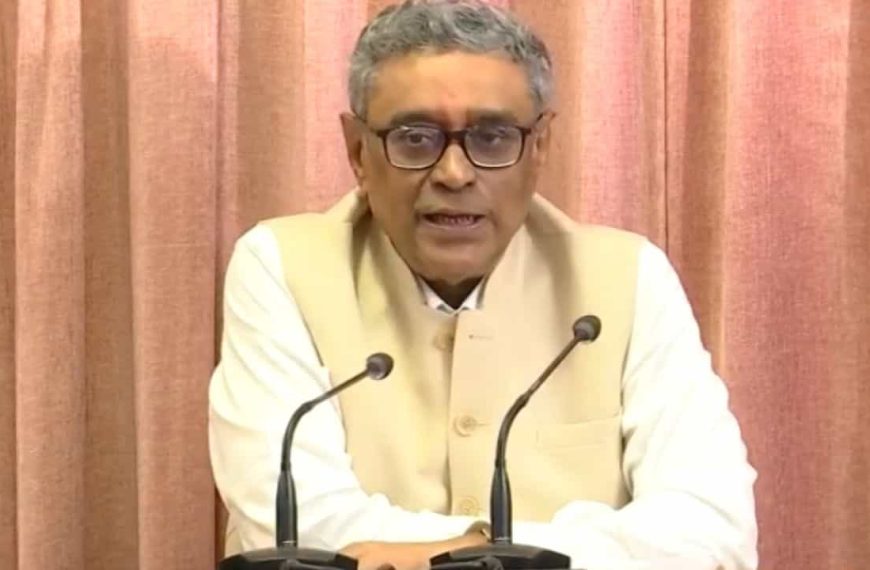 “দিশা দেখানো হবে” বাজেট প্রসঙ্গে বললেন স্বপন দাশগুপ্ত