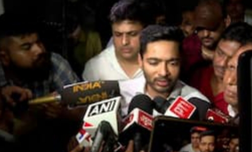 “আত্মসমর্পণ করার লোক নই আমরা” জেরা থেকে বেরিয়ে বললেন অভিষেক