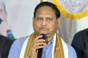 প্রকাশ্য মঞ্চ থেকে বিজেপিকে মারধরের হুঁশিয়ারি হুমায়ুনের