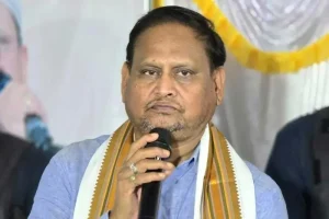 ‘স্যাটাভাঙা মার’ মন্তব্য: হুমায়ূনকে হাজিরার নোটিশ