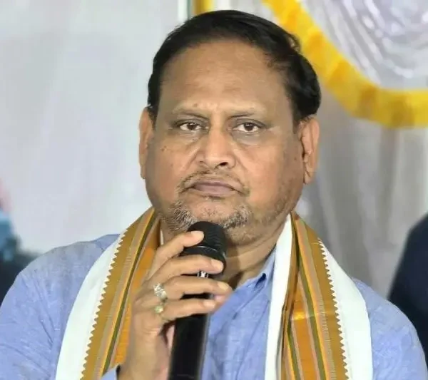 ‘স্যাটাভাঙা মার’ মন্তব্য: হুমায়ূনকে হাজিরার নোটিশ
