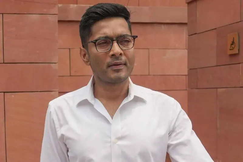 “কণ্ঠরোধ করতে পারবে না কোনও পরিকল্পিত হামলা”: অভিষেক বন্দ্যোপাধ্যায়